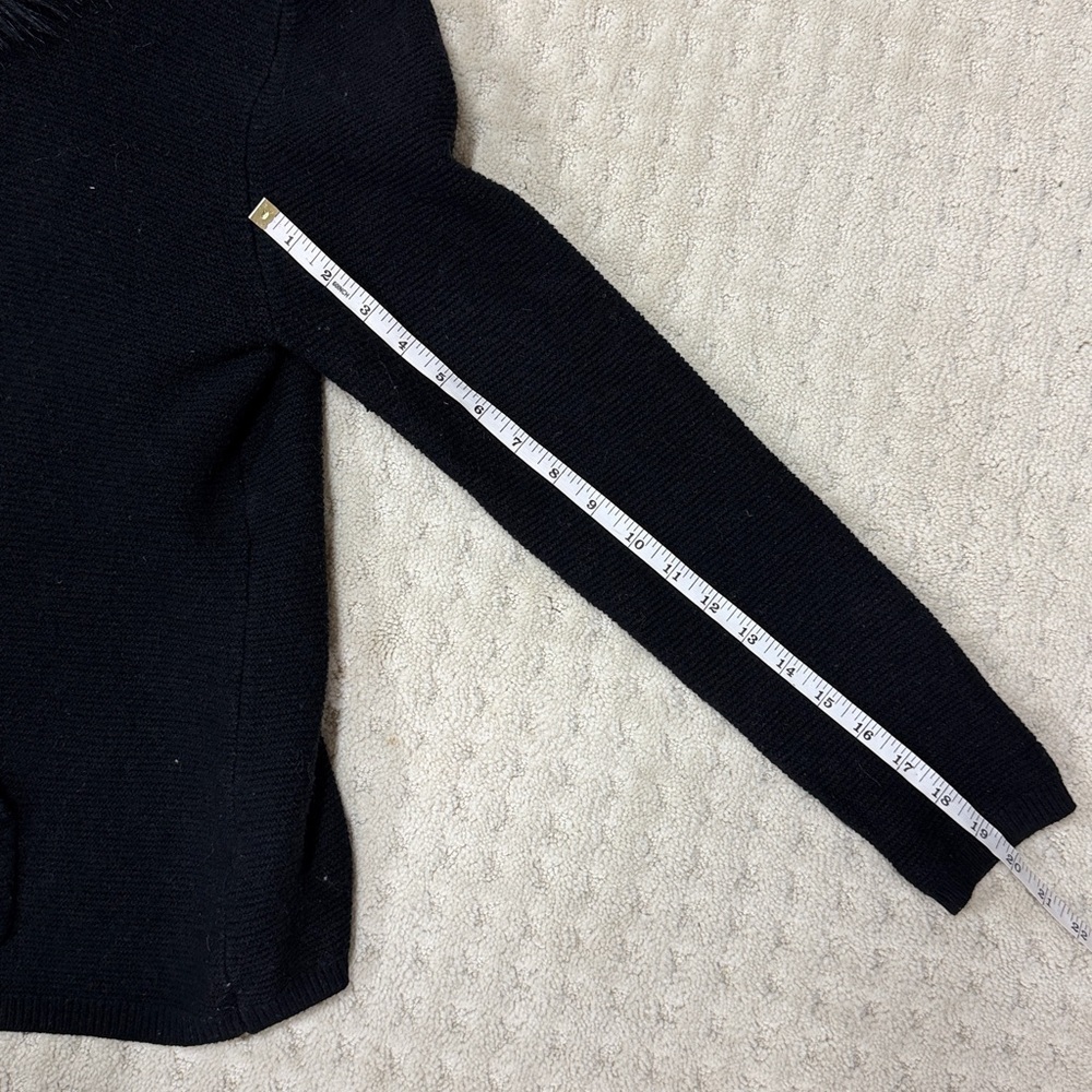 Angela Mara, Stylish Black Sweater with Faux Fur Hood, Size Large - Picture 11 of 12